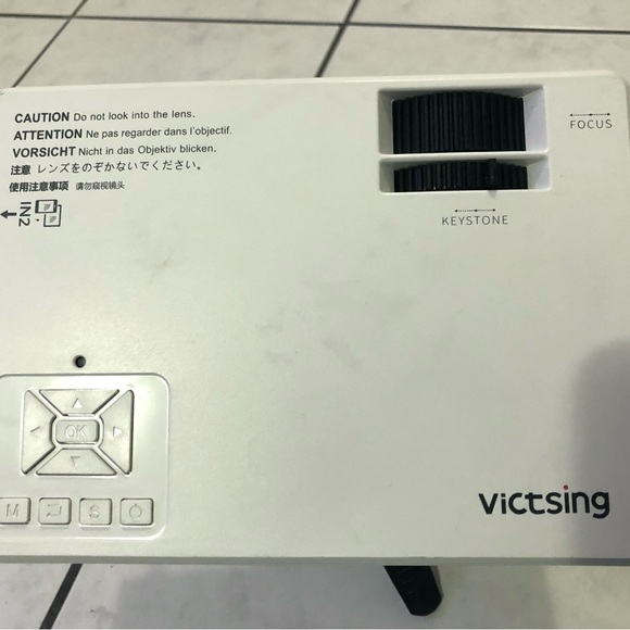 Victsing UBS Projector - Picture 3 of 3